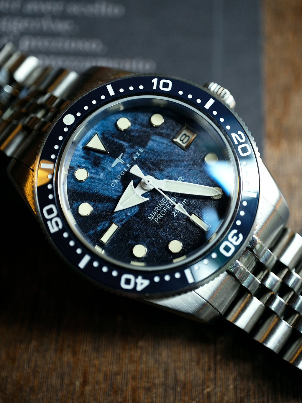 Dagger-axe Watch Rock Texture Dial Automatic Mechanical Watch Waterproof Luminous Five-bead Chain Men's Watch