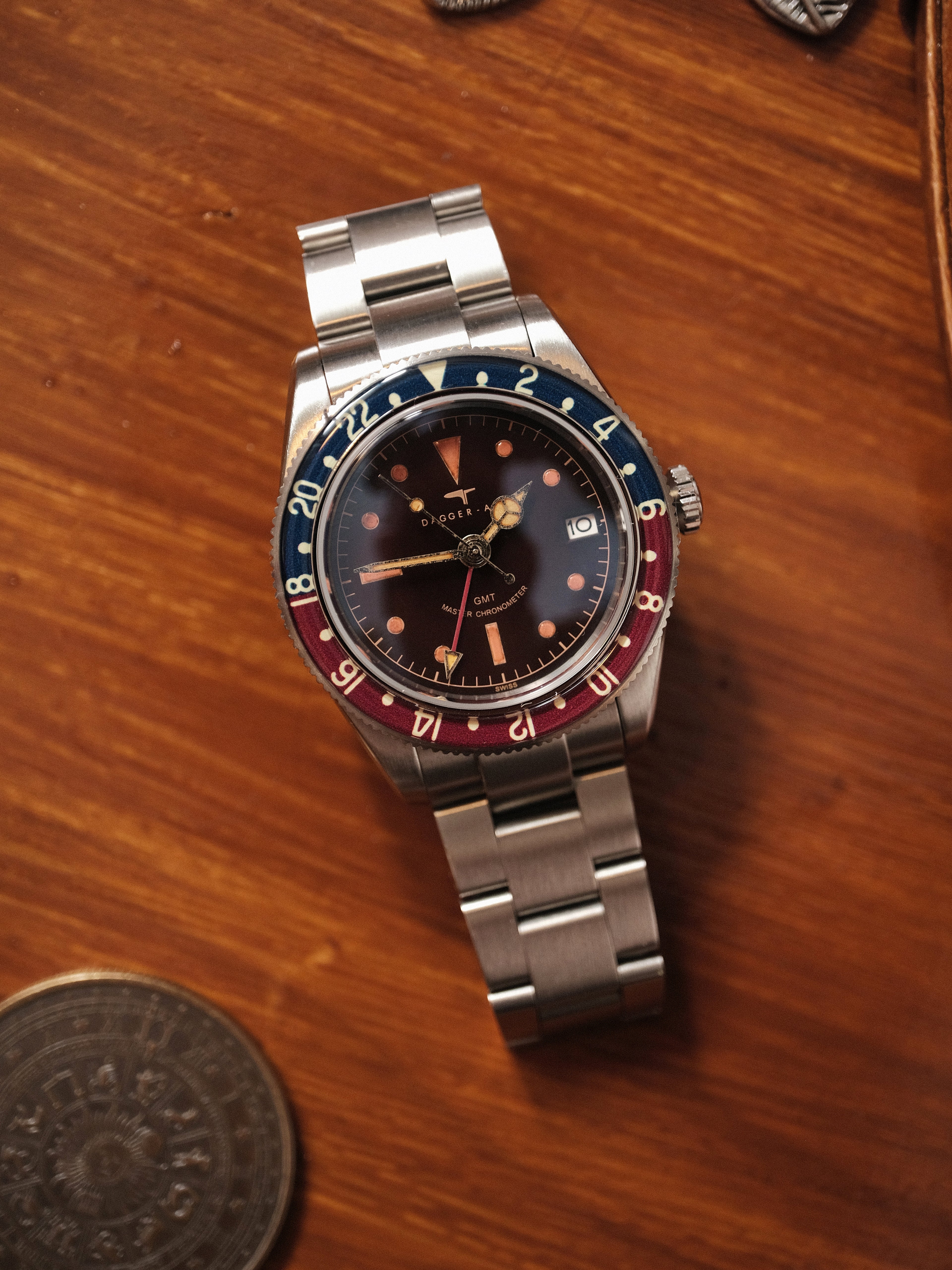 DAGGER-AXE watch old antique watch GMT two time retro mechanical watch Pepsi ring waterproof all luminous men's watch
